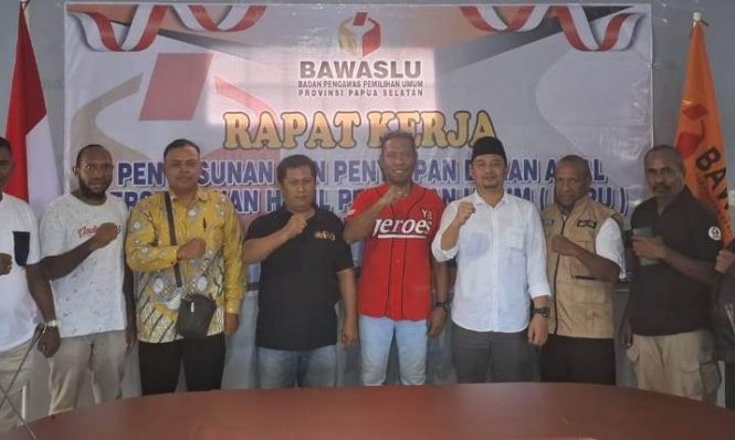 BAWASLU PAPUA SELATAN MELAKSANAKAN RAPAT KERJA PERSIAPAN PHPU DI MAHKAMAH KONSTITUSI TAHUN 2024