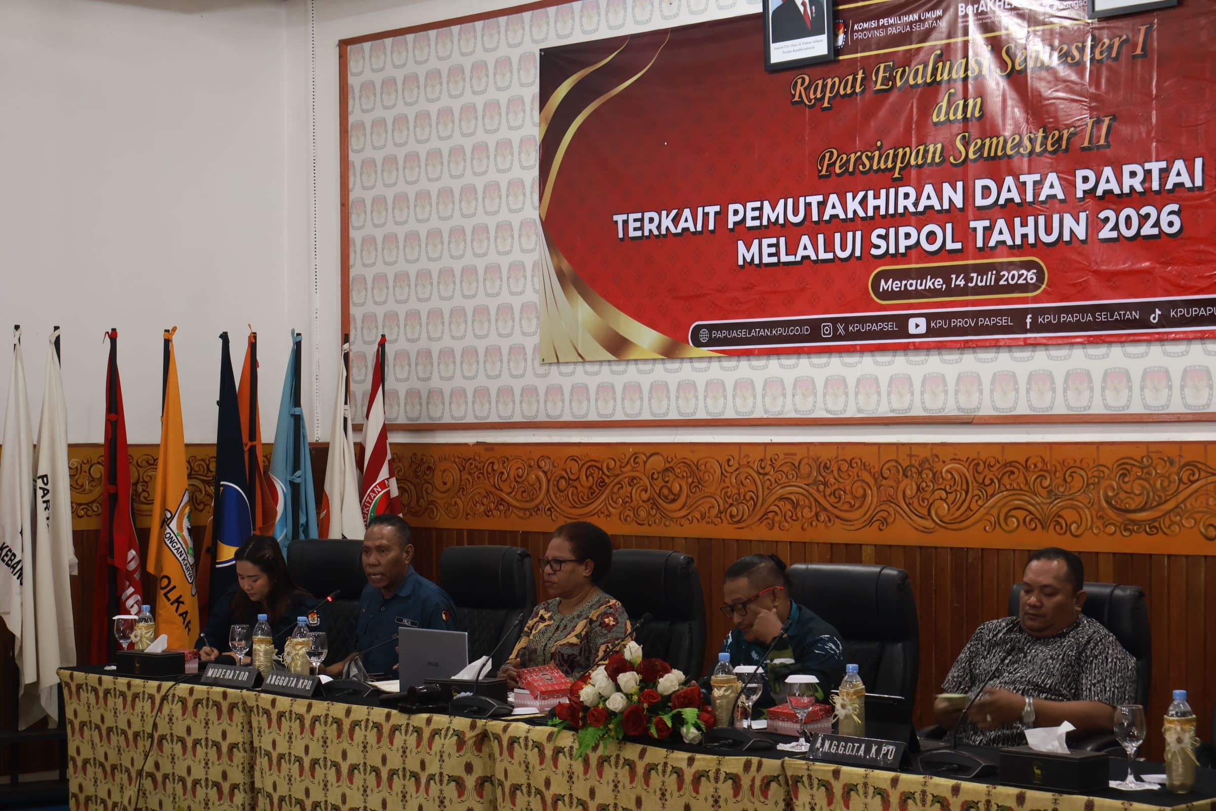 Bawaslu Papua Selatan Dorong Perbaikan Data Partai Politik pada Evaluasi Pemutakhiran SIPOL Semester I