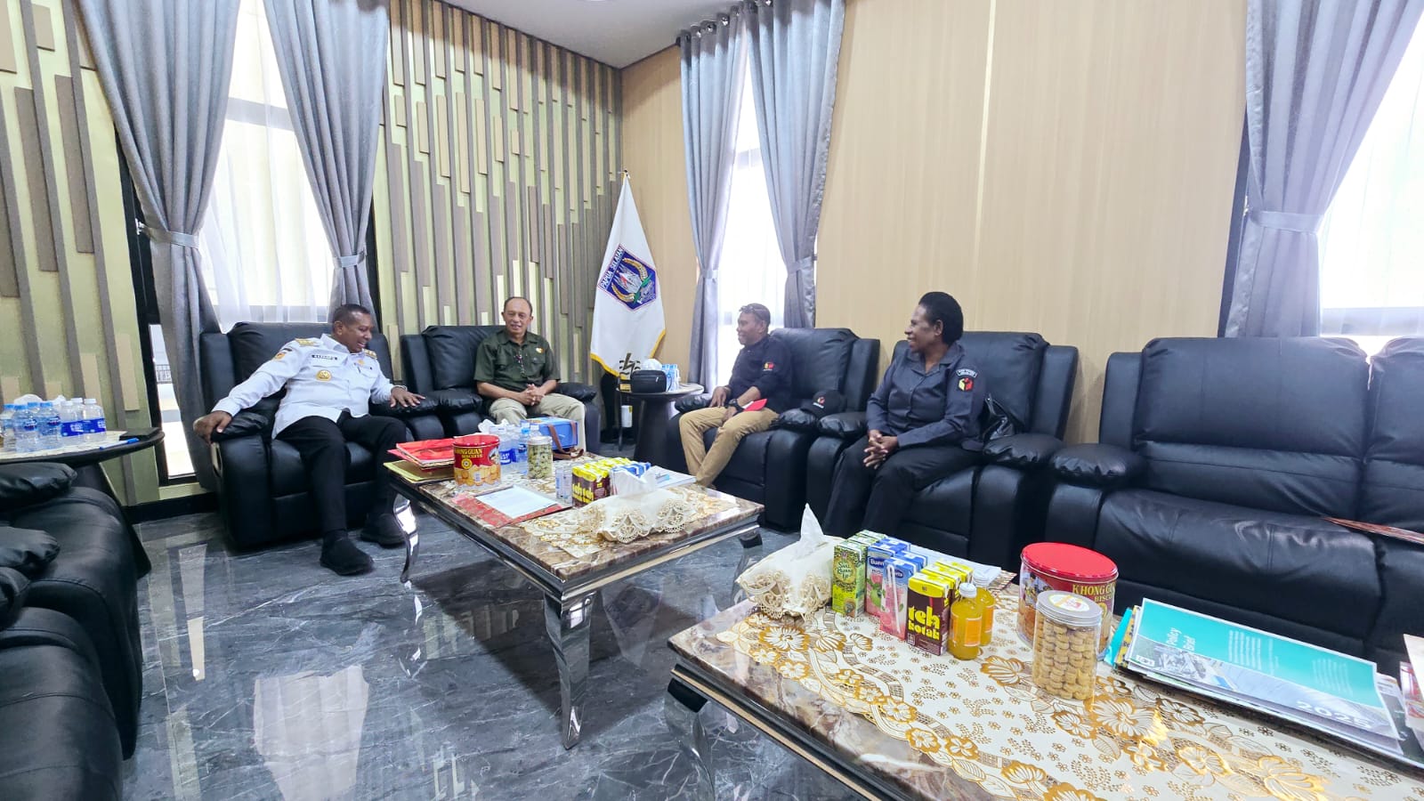 Bawaslu Papua Selatan Perkuat Sinergi Kelembagaan Melalui Koordinasi dengan Gubernur Papua Selatan
