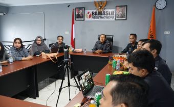 Koordiv SDMO Diklat, B. Tukidjo, Membuka Sosialisasi Penyusunan SKP ASN Bawaslu se-Provinsi Papua Selatan
