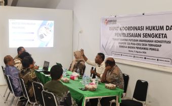 Kordiv Hukum dan Penyelesaian Sengketa Bahas Dampak Putusan MK 135/PUU-XXII/2024 di Bawaslu Merauke
