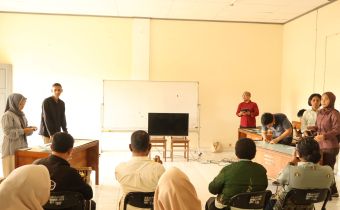 Komisioner Bawaslu Papua Selatan Pantau Persiapan Regu Debat Universitas Musamus Menuju Tahap Regional
